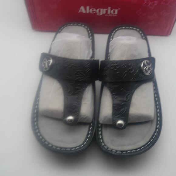 NEW Alegria Women's 8.5-9 Carina Thong Sandals Hello Doily BLACK Size 38 - Picture 12 of 16